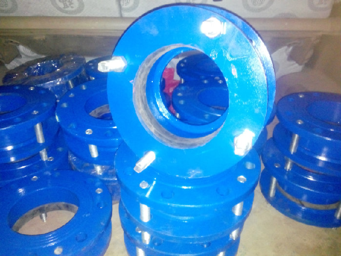 球墨鑄鐵套管式伸縮節(jié)的安裝圖例及規(guī)格尺寸